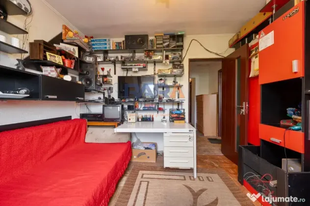 Apartament 3 camere, două băi, Bd. Roman Mușat