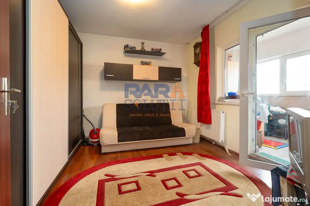 Apartament 3 camere, două băi, Bd. Roman Mușat