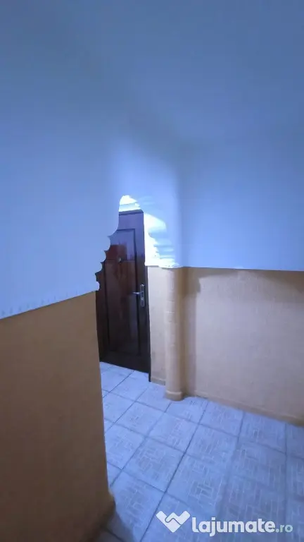 Apartament 2 camere decomandate zona Cet