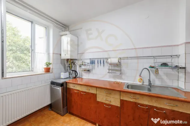 Apartament 2 camere, etaj 3, zona Traian