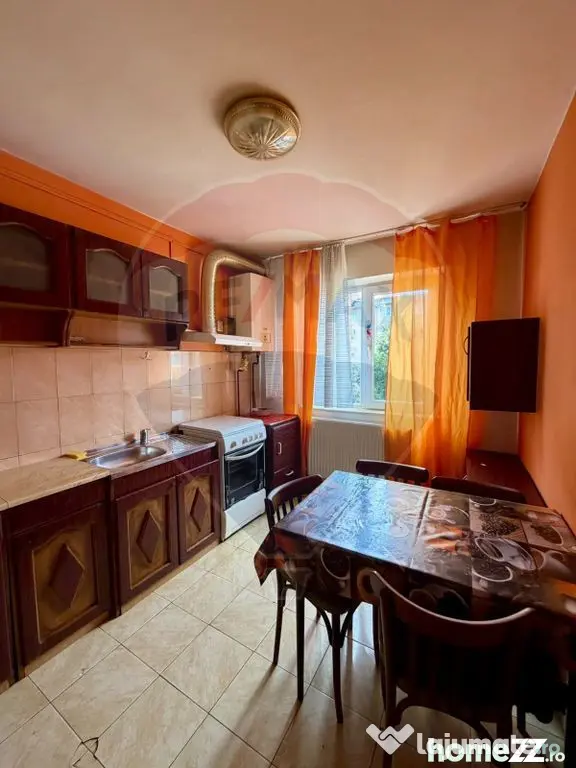 Apartament cu 2 camere în Lipova - zona Centrală
