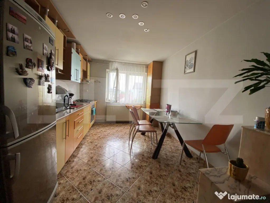 Apartament cu 2 camere, decomandat, mobilat, parcare – Șt