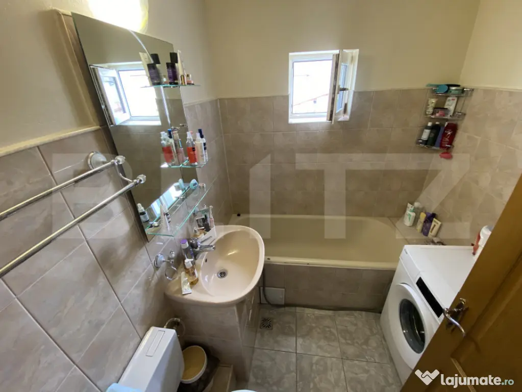 Apartament cu 2 camere, decomandat, mobilat, parcare – Șt
