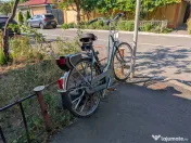 Bicicleta cu motor pe benzina 