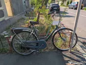 Bicicleta cu motor pe benzina 
