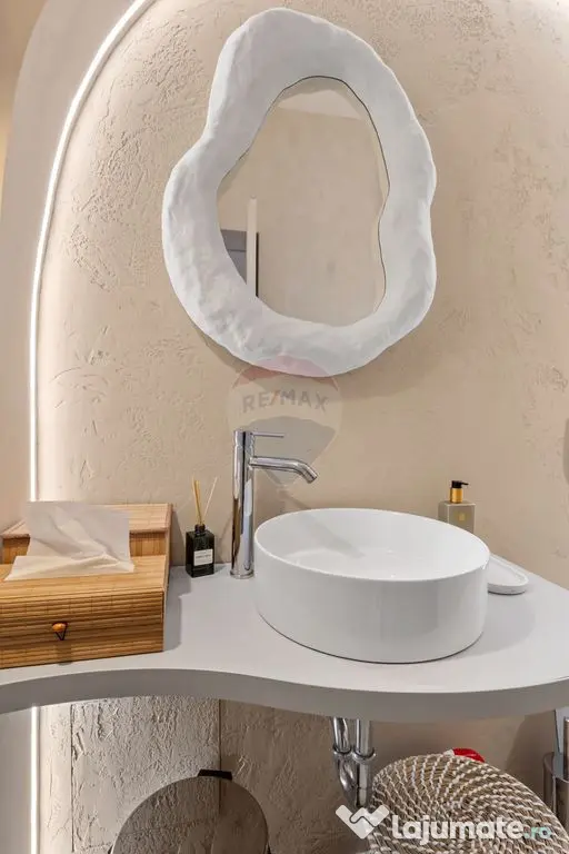 Spațiu comercial cu design premium Zona Polivalenta