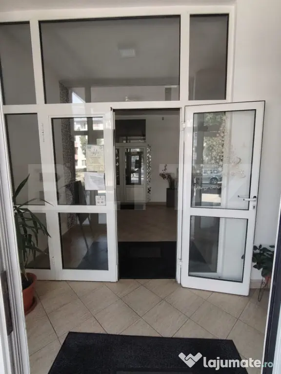 Spatiu de inchiriat, 695 mp, zona Câmpia Turzii