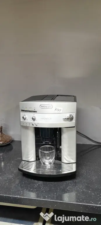 Aparat Cafea DELONGHI Magnifica ECO 0771307710