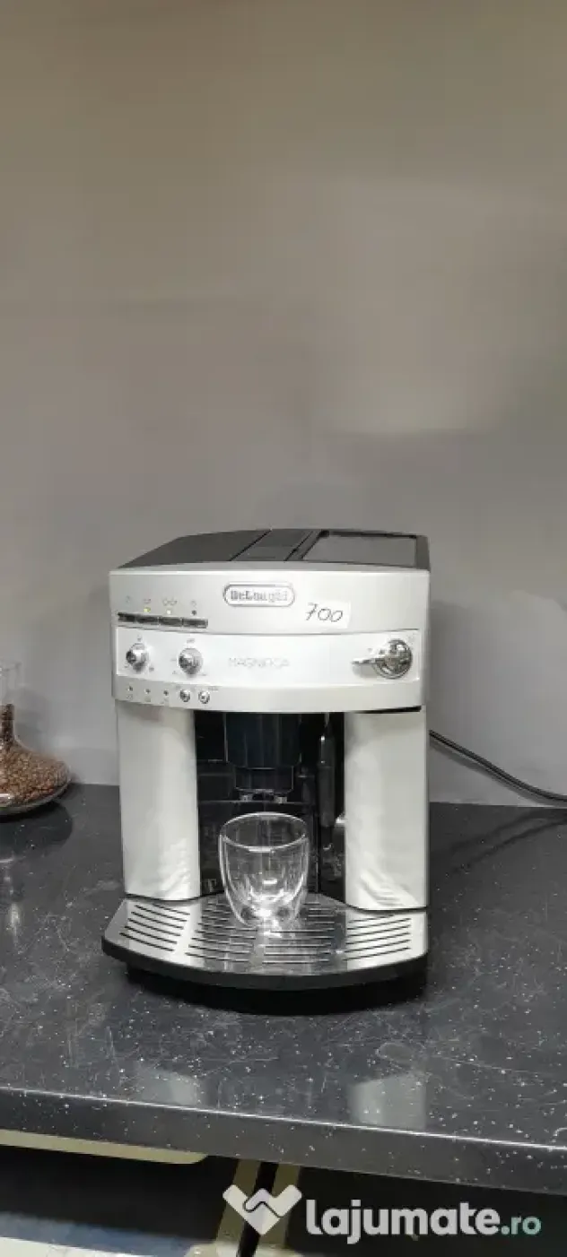 Aparat Cafea DELONGHI Magnifica ECO 0771307710