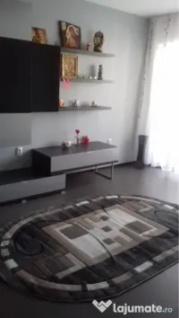 Inchiriez apartament 