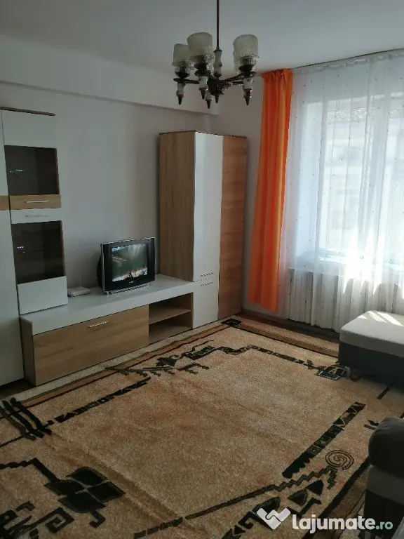 Inchiriez garsoniera ultracentral