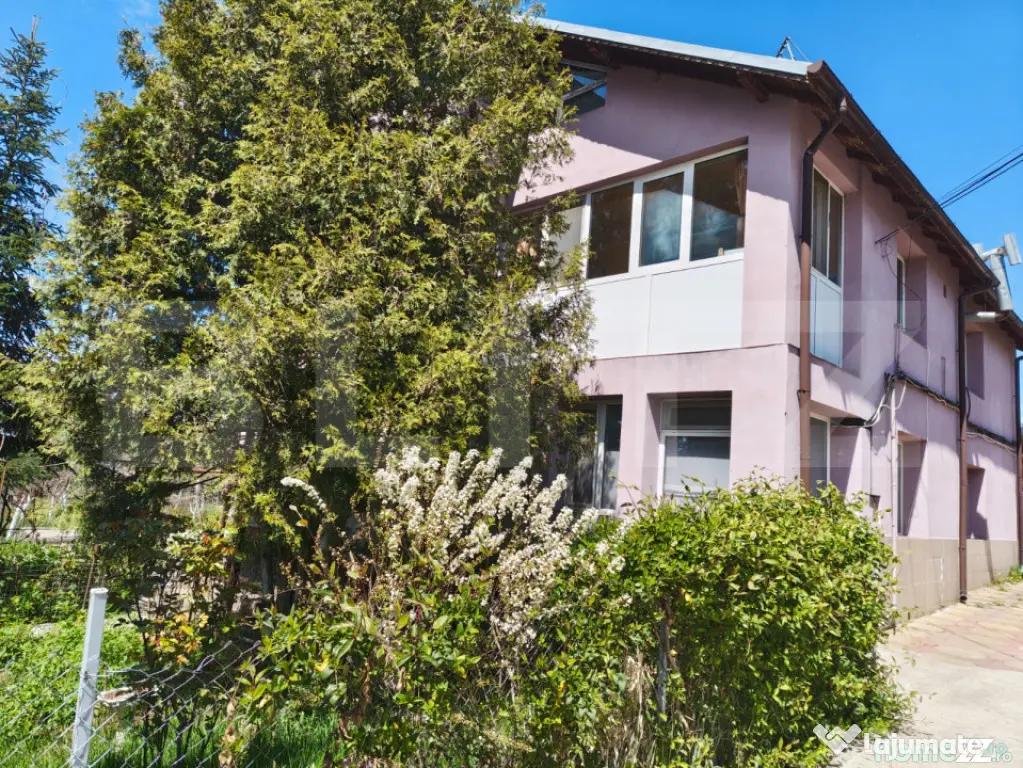 Casă P+1+M, 490 mp, teren 2.714 mp, zona Pucioasa - Pucioasa (Dambovita)