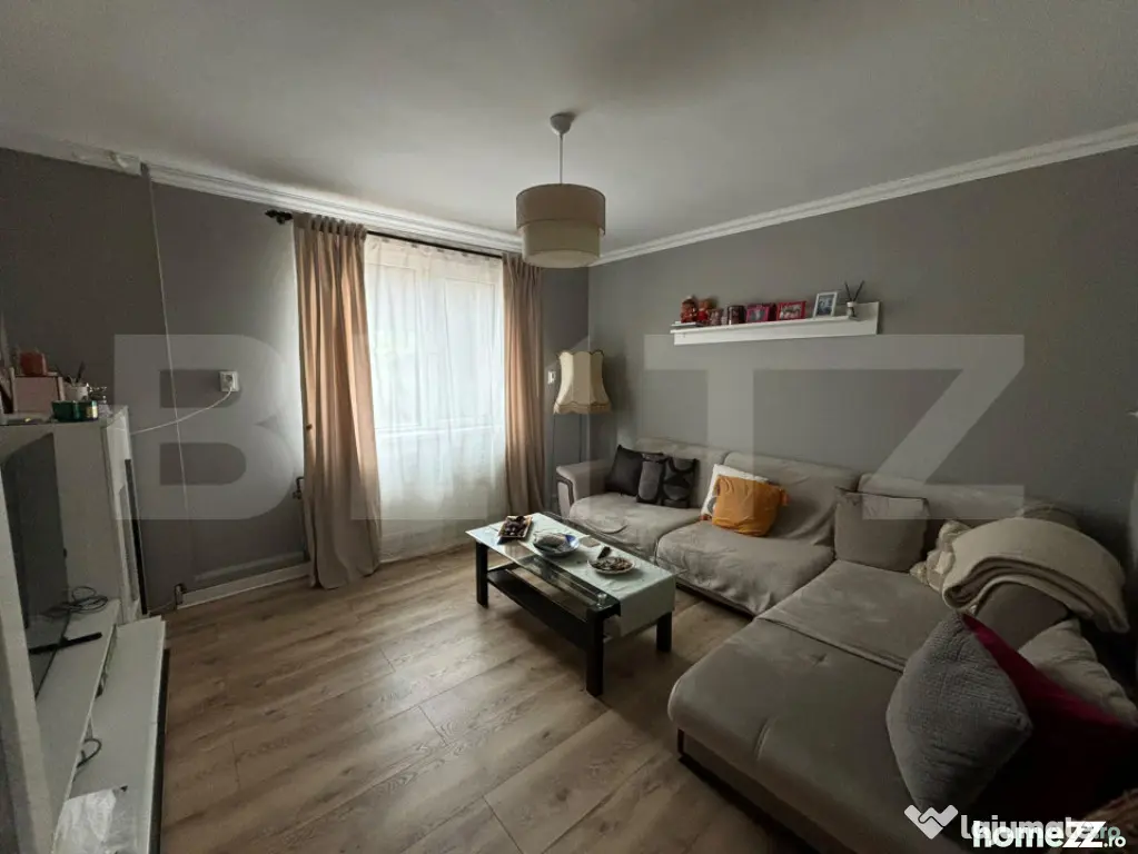 Casă P+1+M, 490 mp, teren 2.714 mp, zona Pucioasa - Pucioasa (Dambovita)