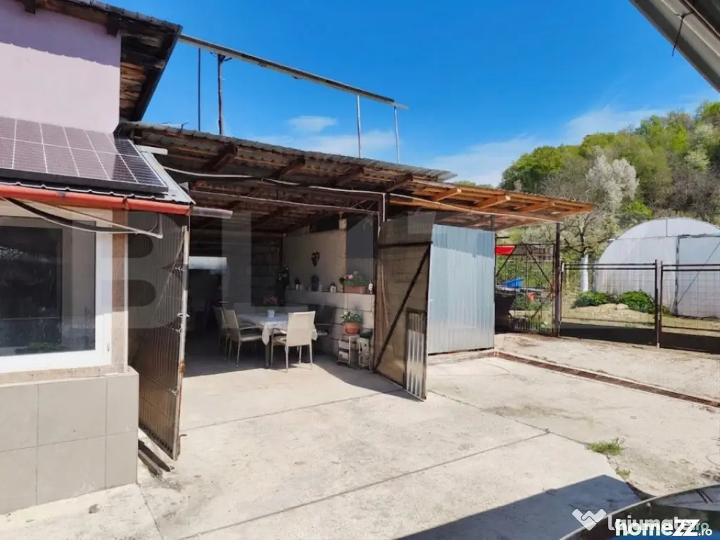 Casă P+1+M, 490 mp, teren 2.714 mp, zona Pucioasa - Pucioasa (Dambovita)