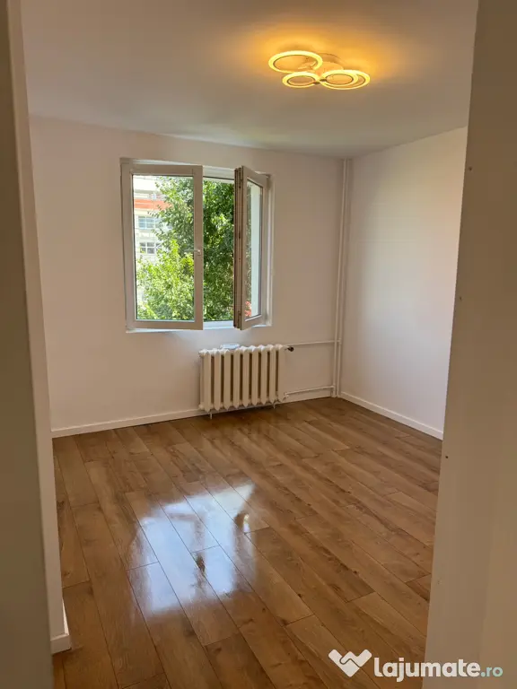 Apartament 3 camere Stefan cel Mare stradal