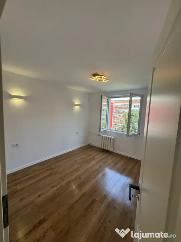 Apartament 3 camere Stefan cel Mare stradal