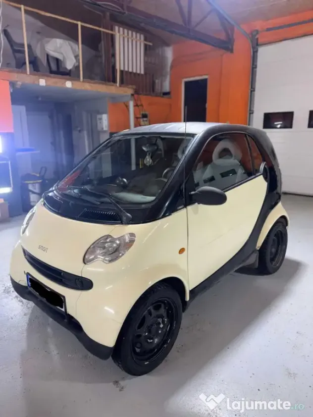 Vând Smart Fortwo