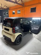 Vând Smart Fortwo 