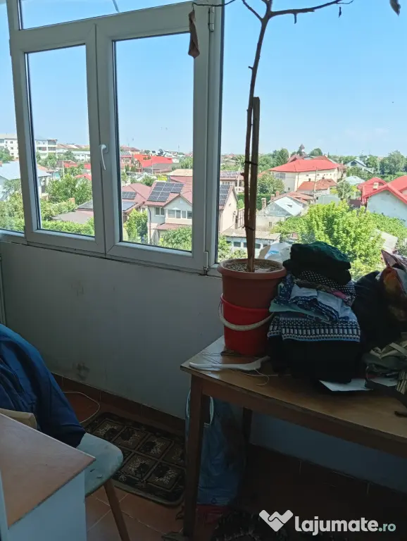 Vând apartament 3 camere