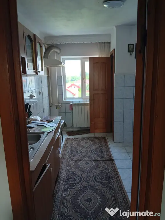 Vând apartament 3 camere