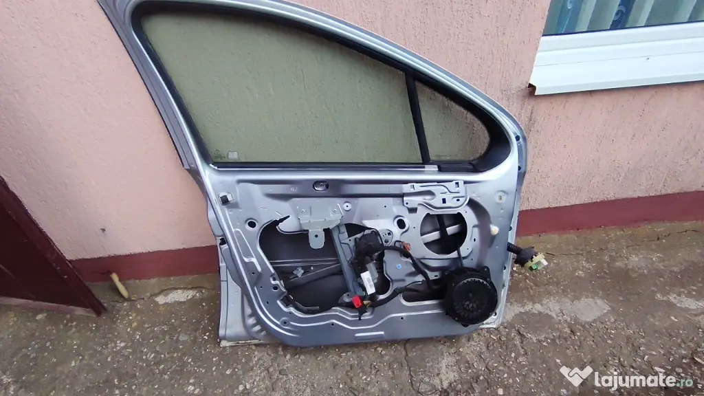 Usi fata Peugeot 207 1.4 Hdi