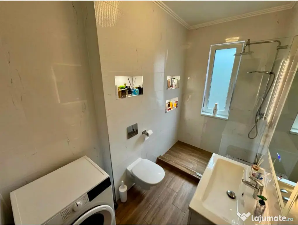 Apartament 3 camere decomandat zona Porii-Eroilor