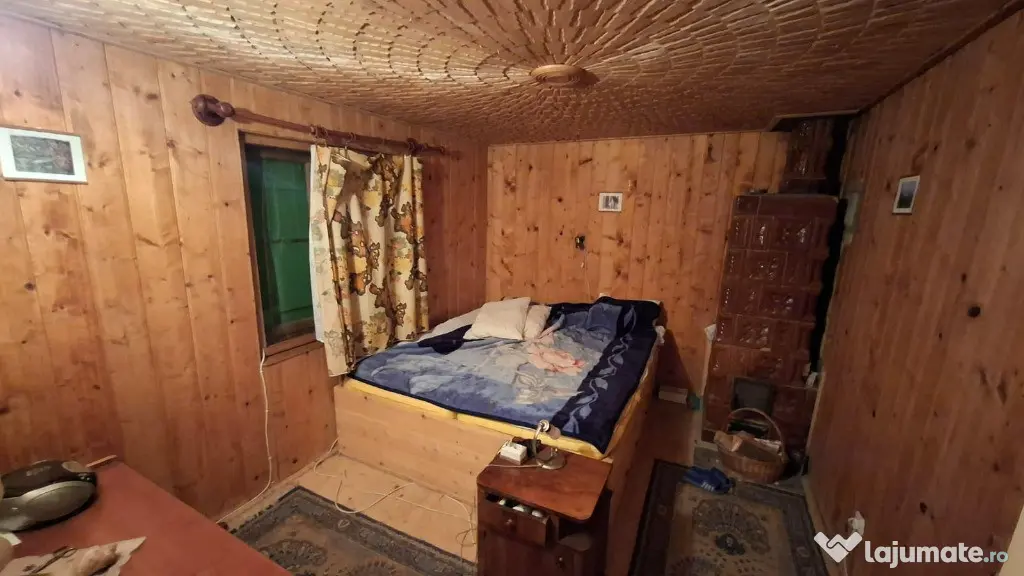 Casă de vacanță, 4 camere, garaj, teren 251 mp– Lepșa, Județul Vrancea
