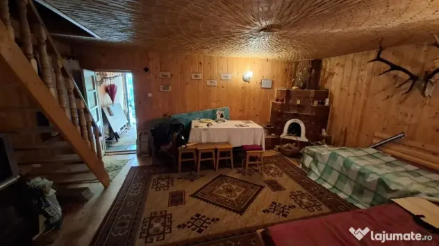 Casă de vacanță, 4 camere, garaj, teren 251 mp– Lepșa, Județul Vrancea