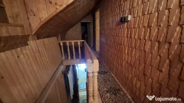 Casă de vacanță, 4 camere, garaj, teren 251 mp– Lepșa, Județul Vrancea