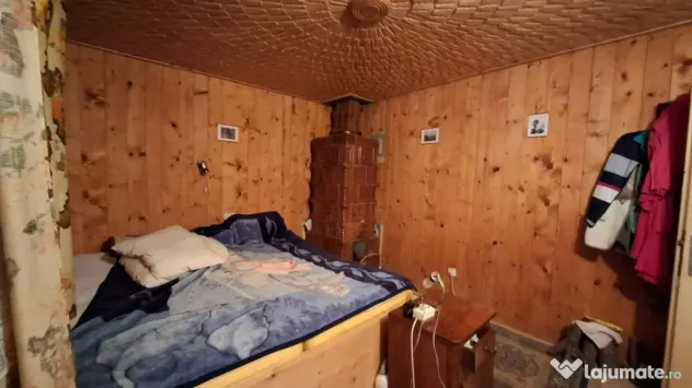 Casă de vacanță, 4 camere, garaj, teren 251 mp– Lepșa, Județul Vrancea