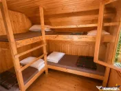 Casa Cabana 2.000 mp teren in miracolul naturii autentice,B 
