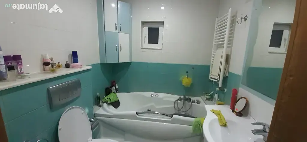 Vanzare apartament 3 camere str. Bujorilor