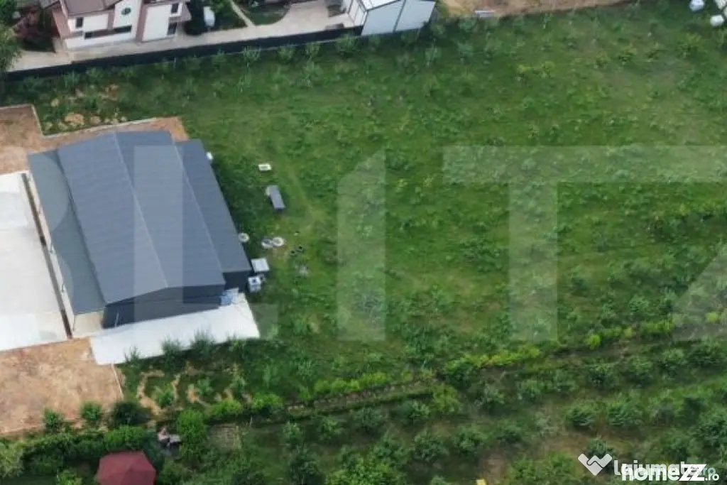 Hală de vanzare, 300 mp, teren intravilan 4.650 mp – zon - Floresti (Prahova)