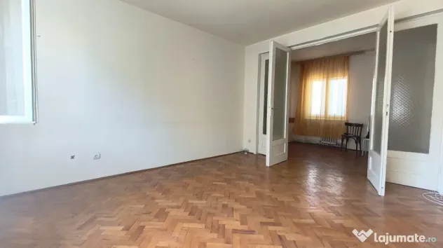 Apartament 4 camere in Deva, zona Piata Centrala