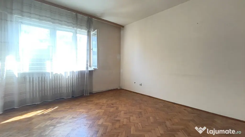 Apartament 4 camere in Deva, zona Piata Centrala