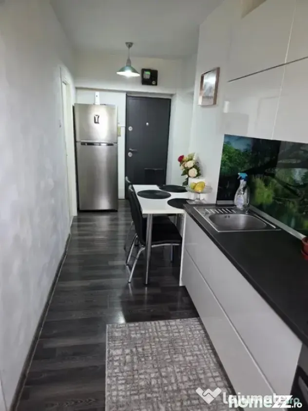 Decamandat 48 m² utili 2 camere, Cl. Bucuresti, Rotonda - Craiova (Dolj)