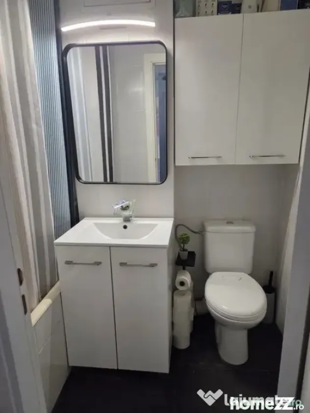 Decamandat 48 m² utili 2 camere, Cl. Bucuresti, Rotonda - Craiova (Dolj)