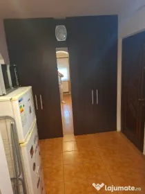 Închiriez apartament 2 camere Broșteni