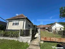 Casă cu teren de 5.049 mp și anexe, Galații Bistriței