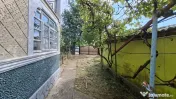 Casă cu teren foarte generos, la 5 minute de centrul orașu 