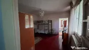 Casă cu teren foarte generos, la 5 minute de centrul orașu 