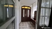 Casă cu teren foarte generos, la 5 minute de centrul orașu 