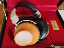 Sony MDR-R10