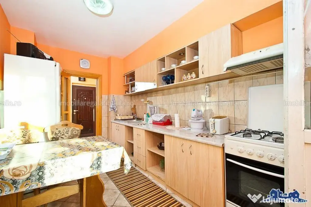 De inchiriat apartament cu 2 camere, Piata Centrala, 370 ...