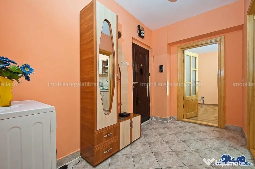 De inchiriat apartament cu 2 camere, Piata Centrala, 370 ...