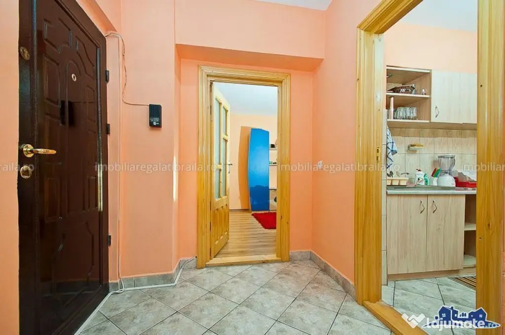 De inchiriat apartament cu 2 camere, Piata Centrala, 370 ...