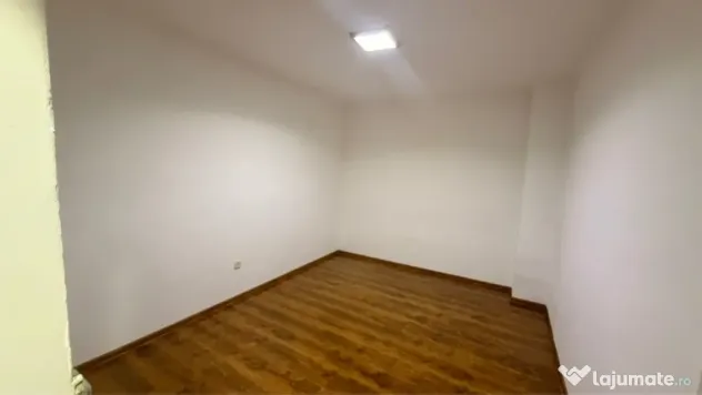 Casa la curte