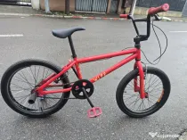 Bicicletă BMX Decathlon B'twin Wipe 320 – Roți 20" – Stare buna