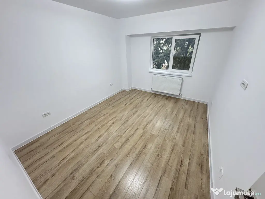 Apartament 2 camere Renovat zona Trocadero cu Centrala