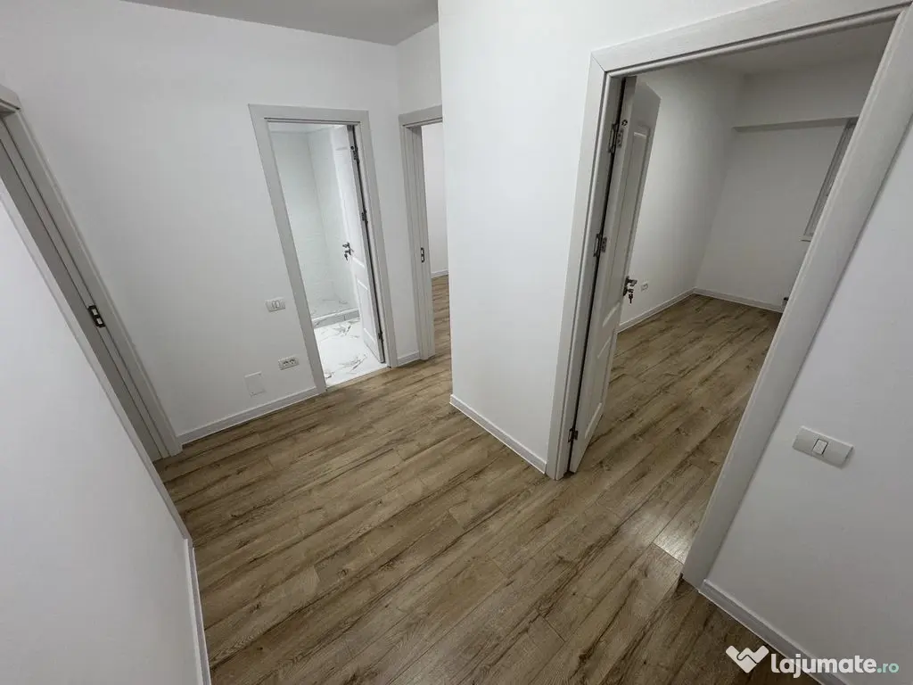 Apartament 2 camere Renovat zona Trocadero cu Centrala